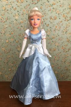 Playmates - Disney Princess - Cinderella - Dressed for the Ball - Doll